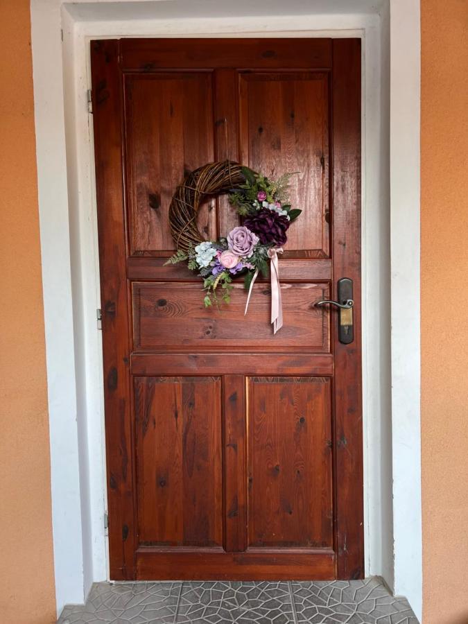 Apartman Elen - 6 Luzek, 86 M2 Decin Buitenkant foto